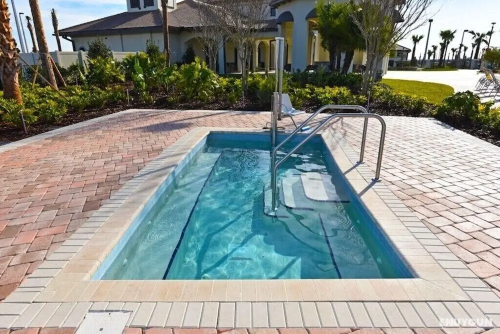 6 Bedroom 6 Bathroom Villa - Havuz