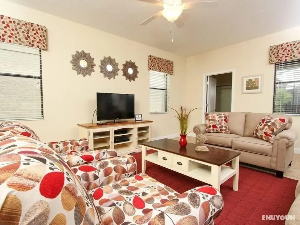 6 Bedroom Pool Home near Golf - Öne Çıkan Resim