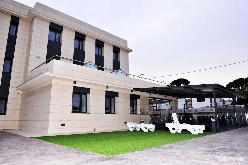Hotel 6 Bis - Öne Çıkan Resim