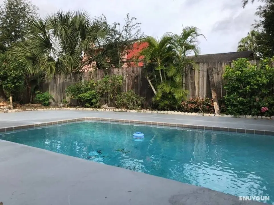 6151 Sandcrest · Next to Universal. Pool Sleep 9. Walk to Park - Havuz