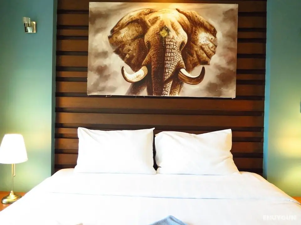 639 2 Bedroom Contemporary Teak Wood Patong Beach - Oda