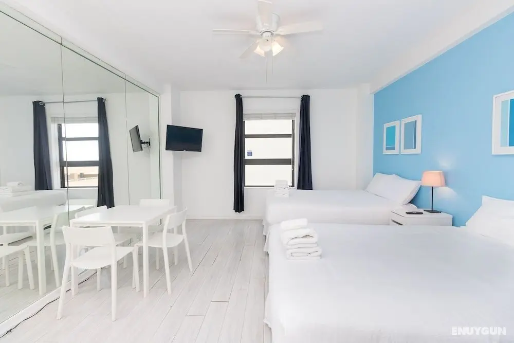674 Partial Ocean View - Öne Çıkan Resim