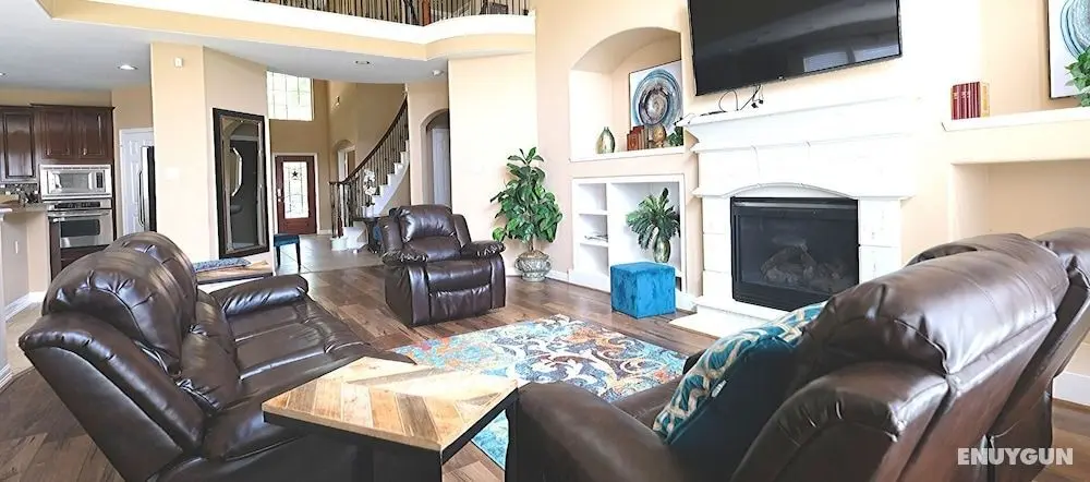 6Bdrm 4.5Bath 8Beds - HOME BIG AS TEXAS - Öne Çıkan Resim
