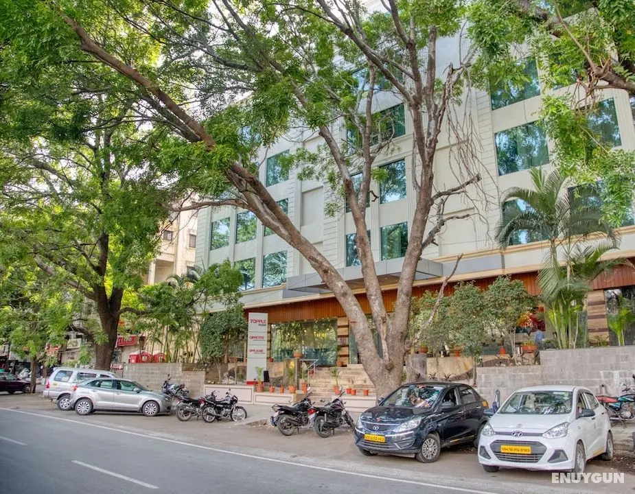 7 Apple Hotel - Viman Nagar Pune - Otopark