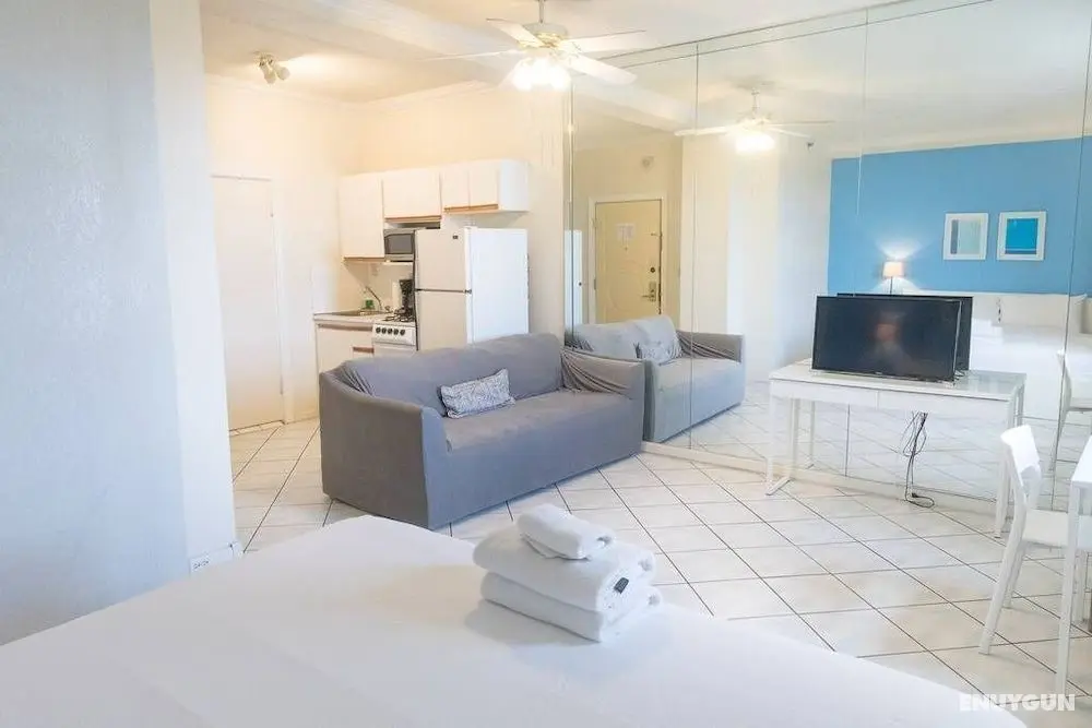778 Studio Apartment Hollywood - Öne Çıkan Resim