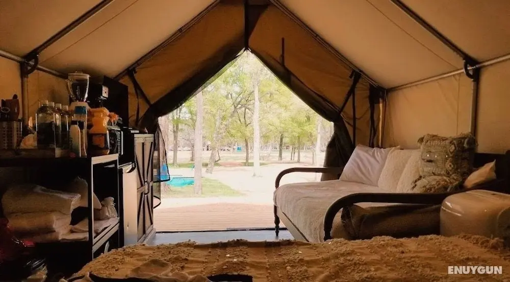 8 Blue River Camp - Glamping Cabin - Oda