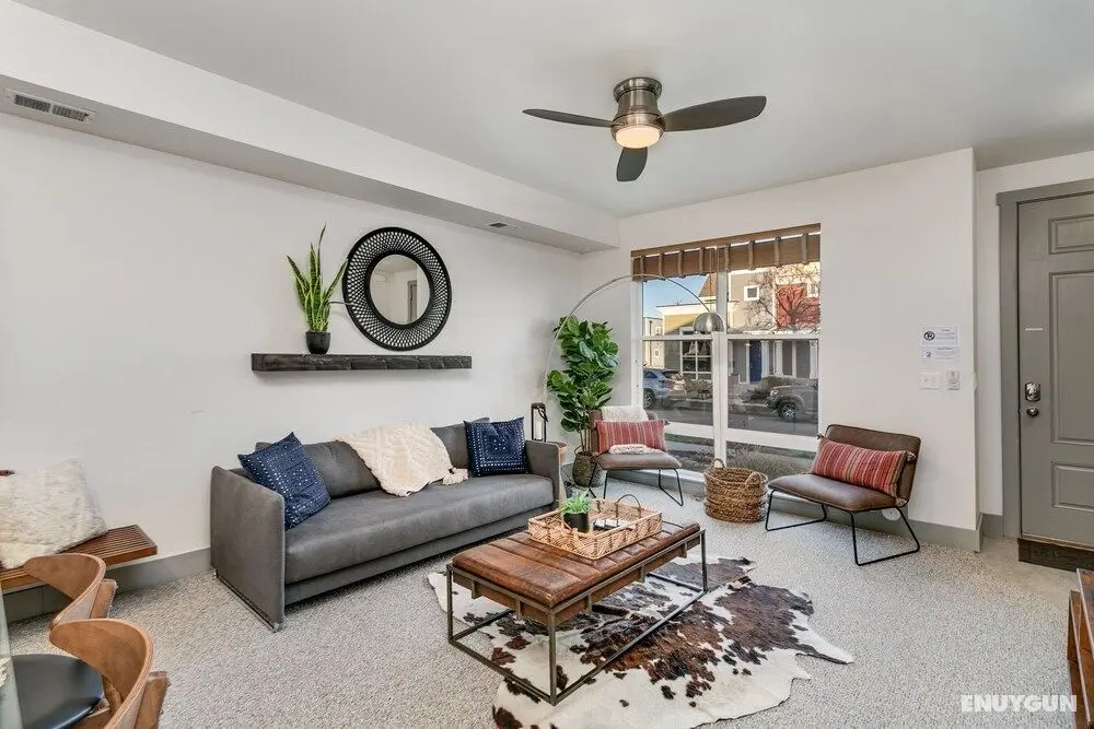 827 Heschel St Unit B - Öne Çıkan Resim