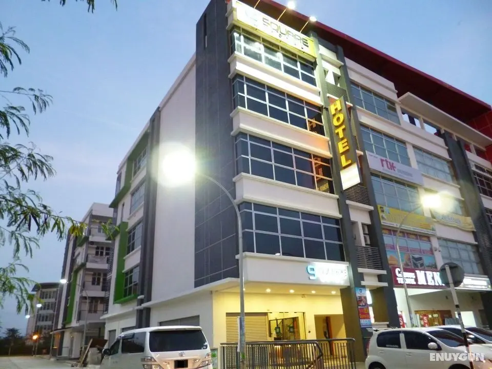 9 SQUARE HOTEL BANGI - Öne Çıkan Resim