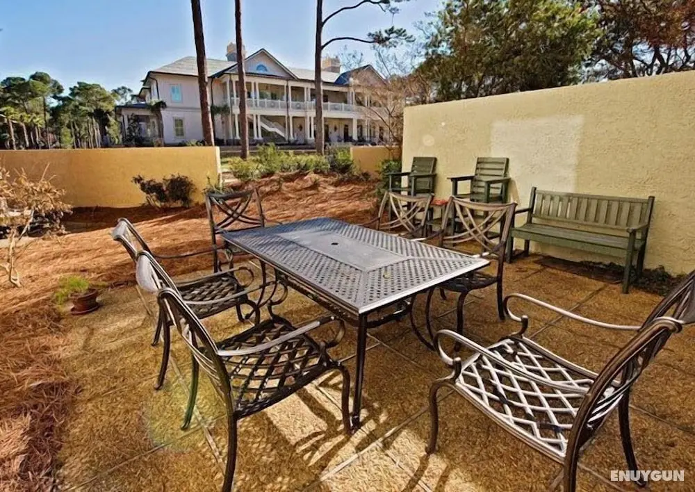 908 Cutter Court at The Sea Pines Resort - Oda Düzeni