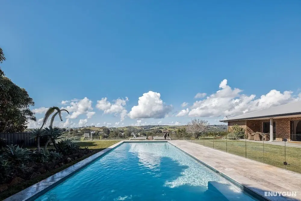 99 Acres Bangalow Retreat - Öne Çıkan Resim
