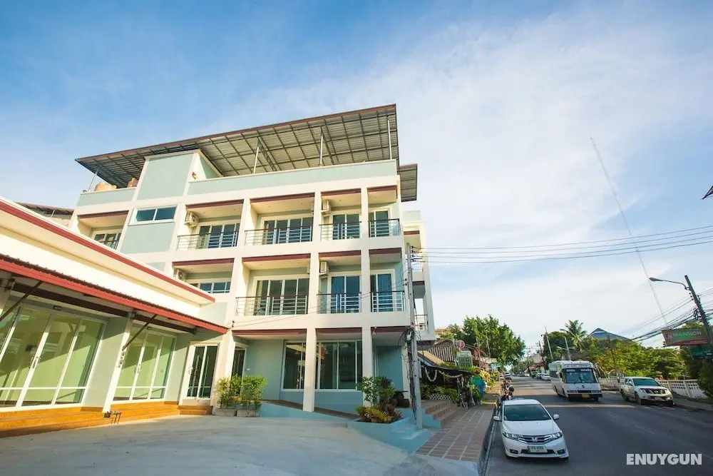 The 9th House - Hostel - Öne Çıkan Resim