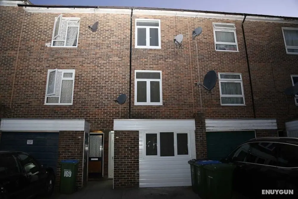 A A Guest Rooms Woolwich Close to Royal Arsenal - Öne Çıkan Resim