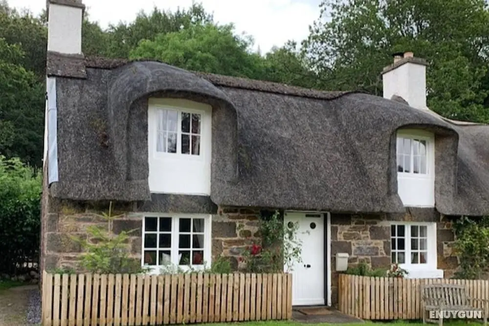 A Fairytale Thatched Highland Cottage - Öne Çıkan Resim