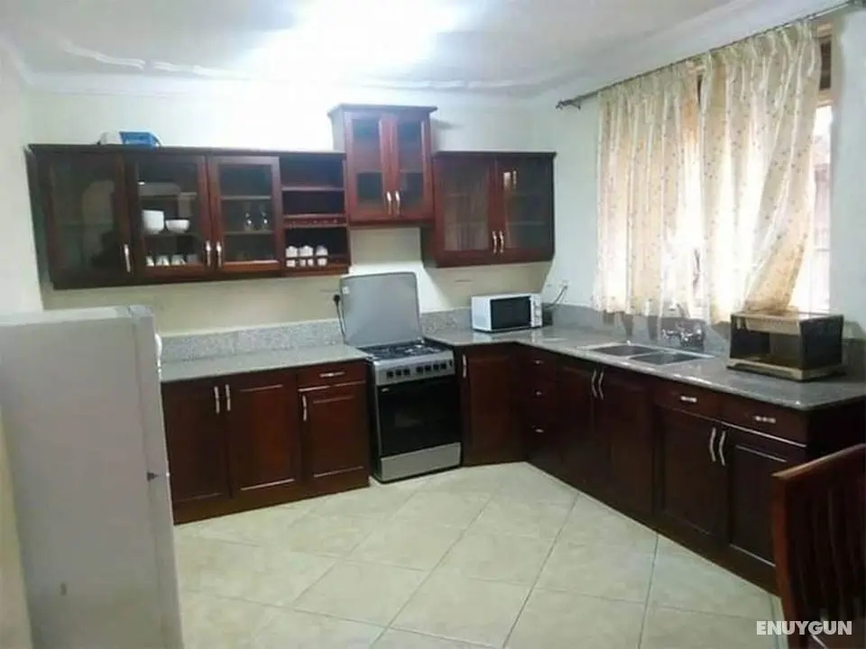A Fully Furnished Apartment in the City of Kampala - Öne Çıkan Resim