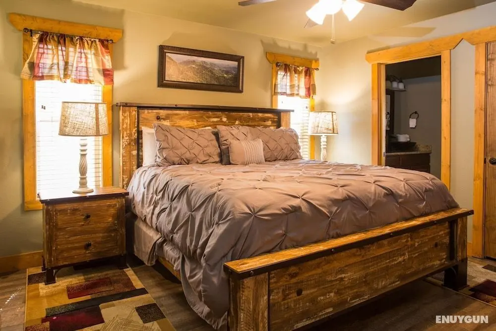 A Hilltop Hideaway - Four Bedroom Chalet - Oda