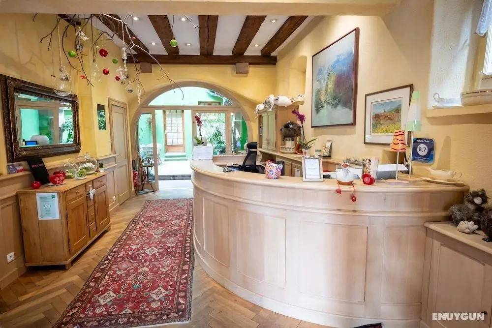 Hotel à l'Oriel - Lobi