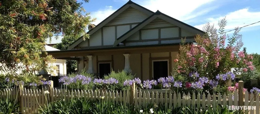 A Market Place Mudgee - Öne Çıkan Resim