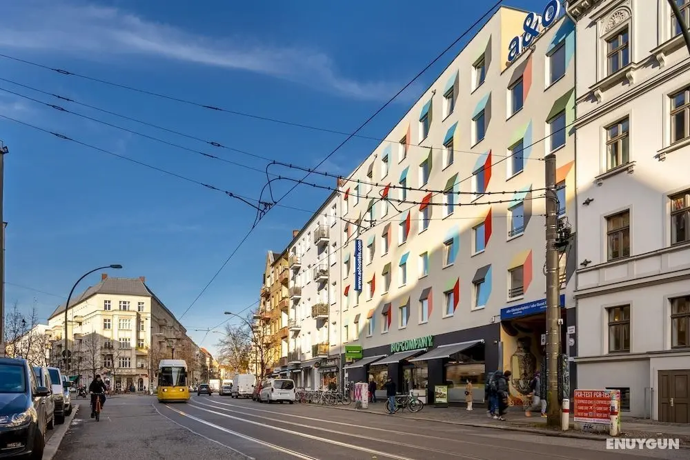 a&o Berlin Friedrichshain - Dış Mekan