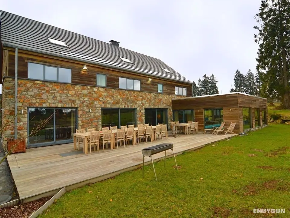 A Stylish Villa in a Green Setting, With a Fully Equipped Wellness Center - Dış Mekan