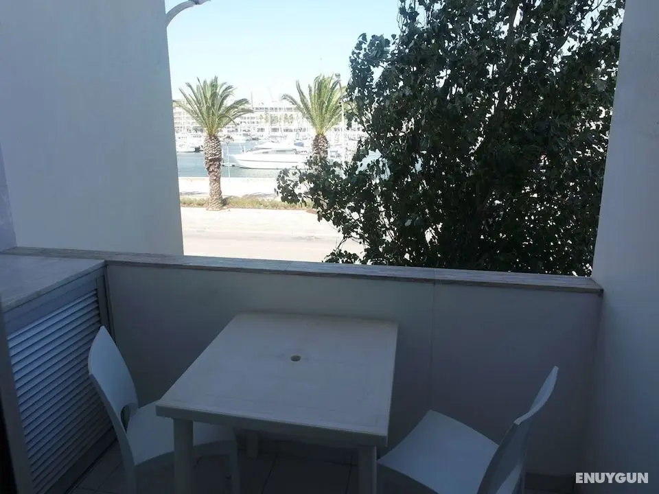 A01 - Avenue View Studio - Öne Çıkan Resim