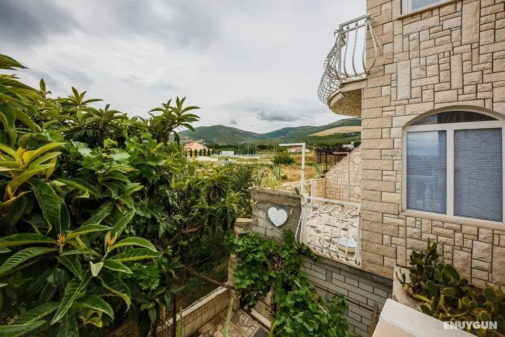 A1 - apt w. the sea View, two Terraces and Garden - Dış Mekan