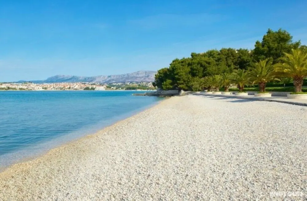 A6 - Spacious apt With the sea View & use of Pool - Plaj