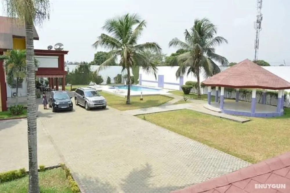 Abidjan Guest House - Otopark