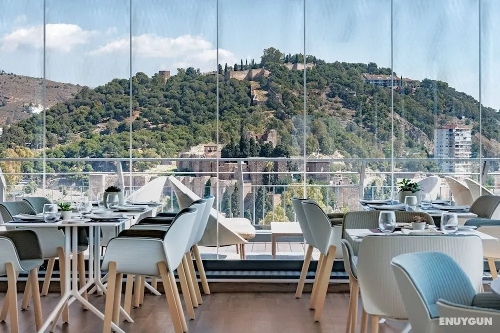 AC Hotel Málaga Palacio by Marriott - Öne Çıkan Resim