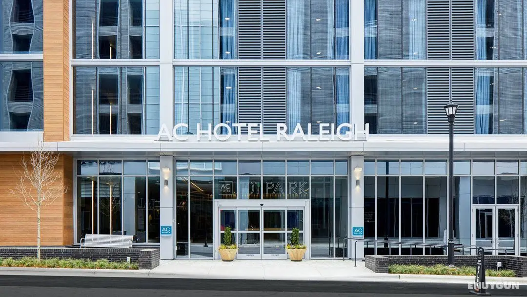 AC Hotel Raleigh North Hills - Genel