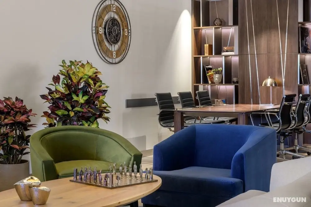 AC Hotel Saint-Julien-en-Genevois - Lobi