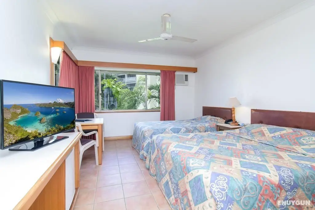 Acacia Court - Genel