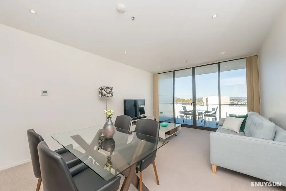 Accommodate Canberra - Manhattan - Öne Çıkan Resim