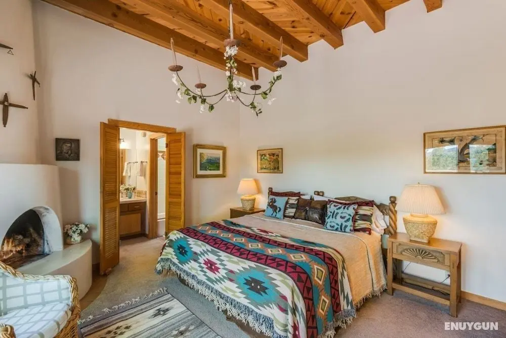 Acoma - Majestic Views, Near the Santa Fe Opera and Four Seasons in Tesuque - Oda