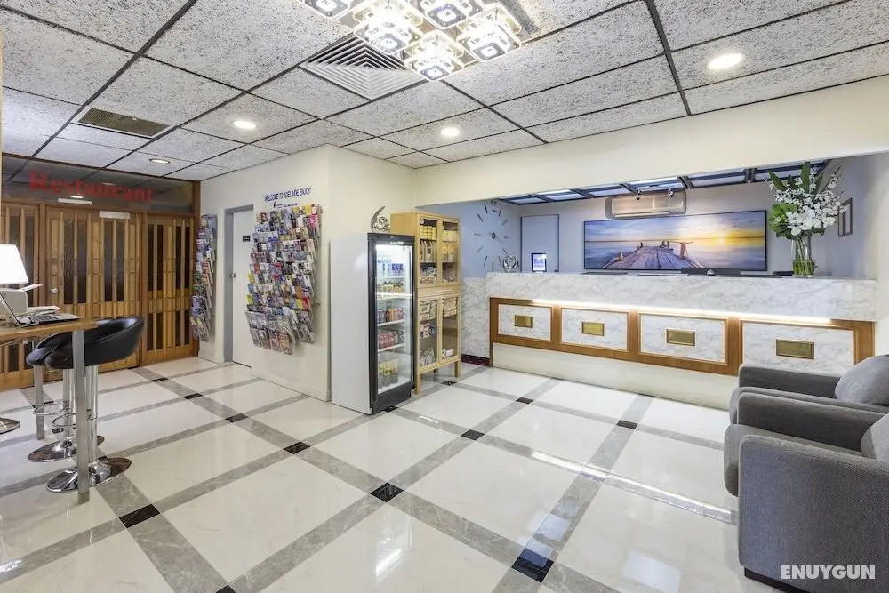 Adelaide Granada Motor Inn - Lobi