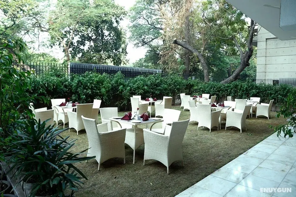 Hotel Africa Avenue South Ex - Yerinde Yemek