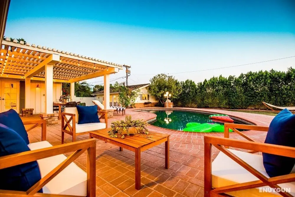 Agave by Avantstay Expansive Resort Style Estate w/ Pool & Mtn Views! - İç Mekan