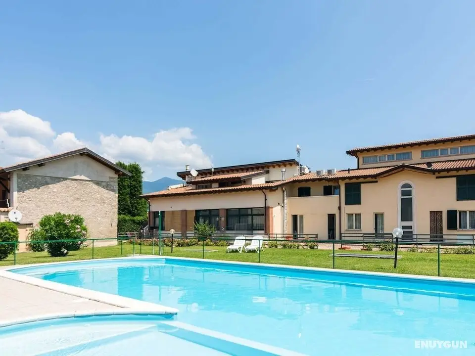 Agriturismo with Pool near Golf Course & Salò - Öne Çıkan Resim