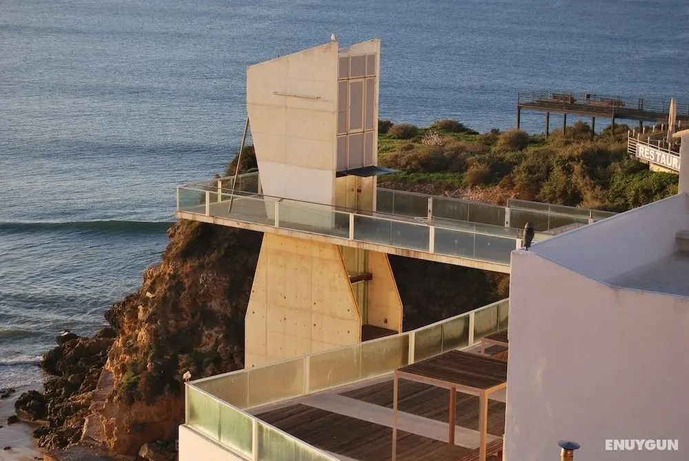 Ah Albufeira - Three-bedroom Apartment in Front of the Sea - Konum Öne Çıkanlar