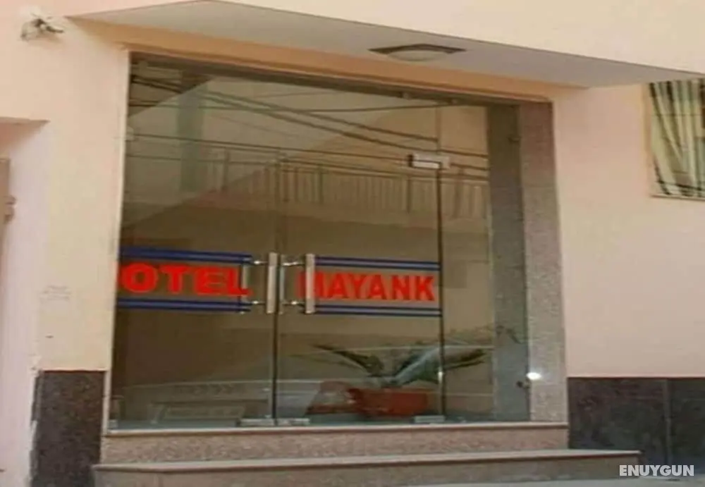 Airport Hotel Mayank Residency - Dış Mekan