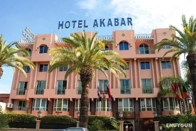 Akabar - Genel