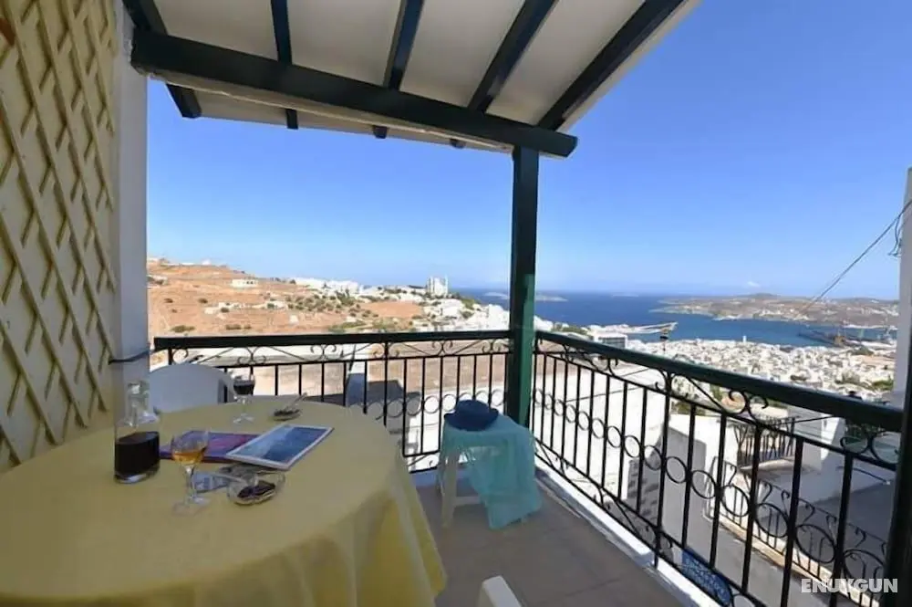 Akadia Syros - Dış Mekanlar