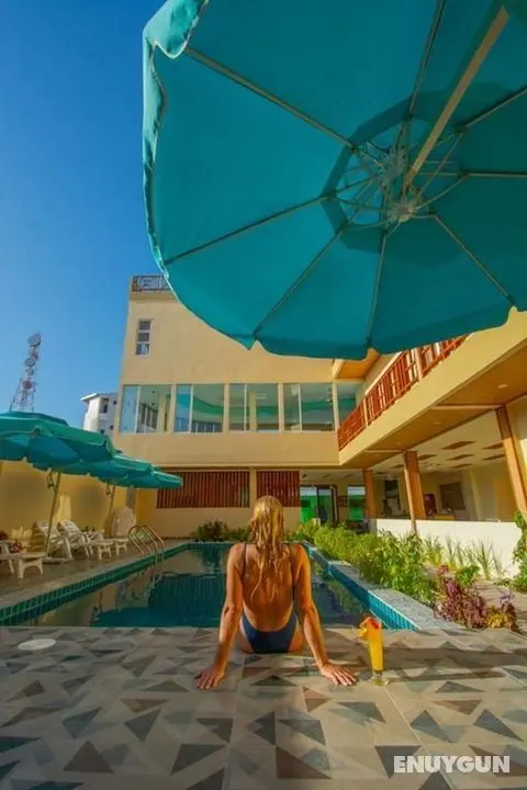 Akasha Beach Maafushi - Öne Çıkan Resim