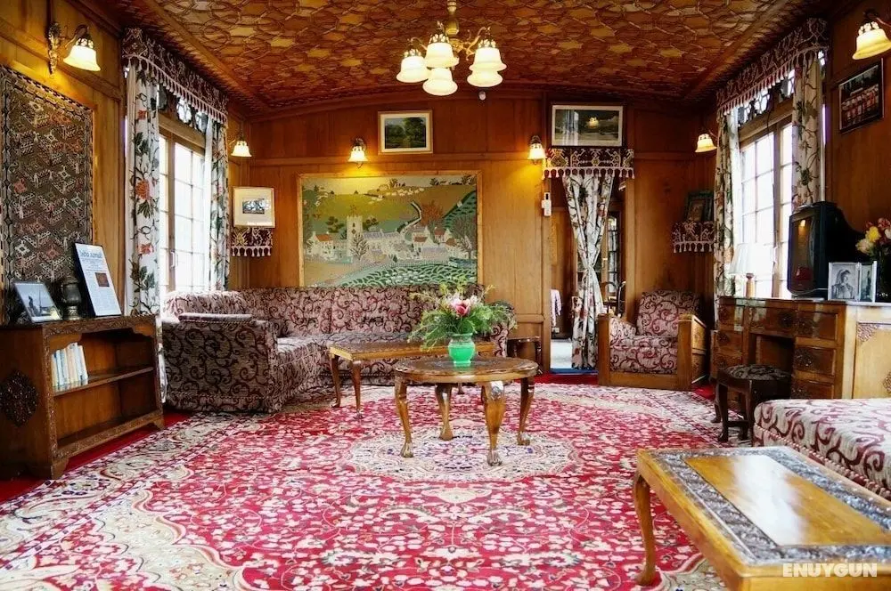 Akbar Group Of Heritage Houseboats - Lobi