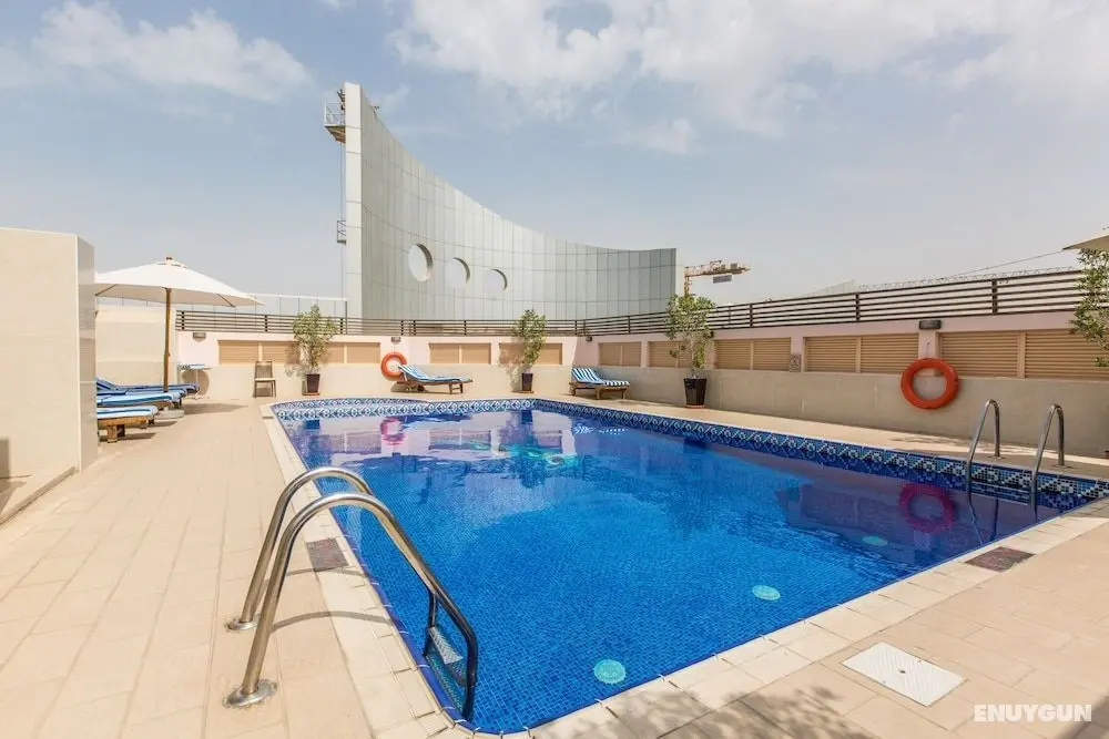 Al Barsha Premium Hotel Apartments - Havuz
