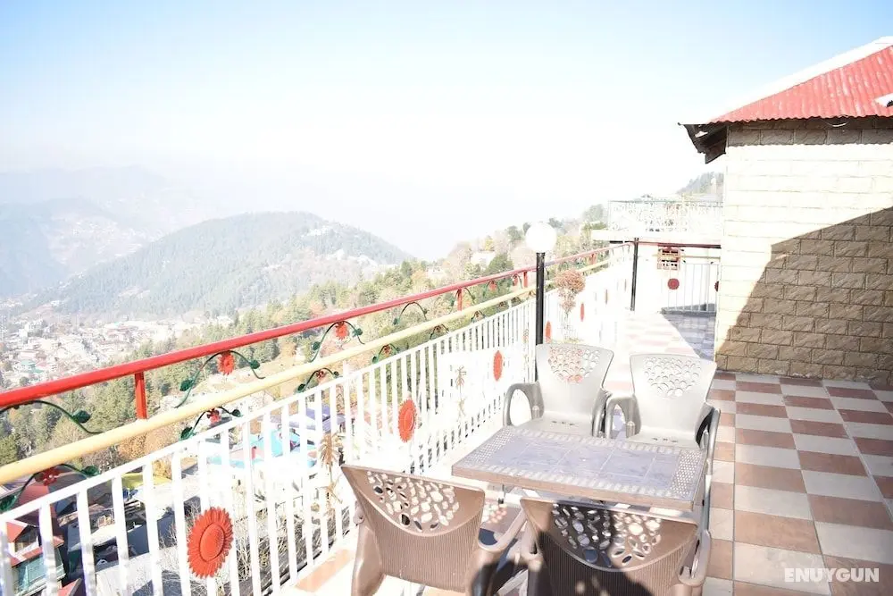 Al-Qamar Hotel Murree - Dış Mekan