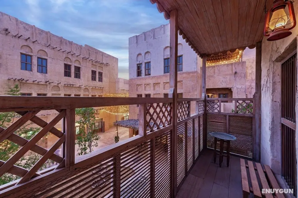 Al Seef Heritage Hotel Dubai, Curio Collection by Hilton - Oda Manzaraları