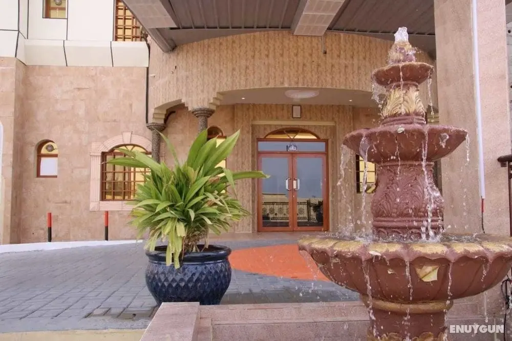 Al Shallalat International Hotel - Dış Mekan