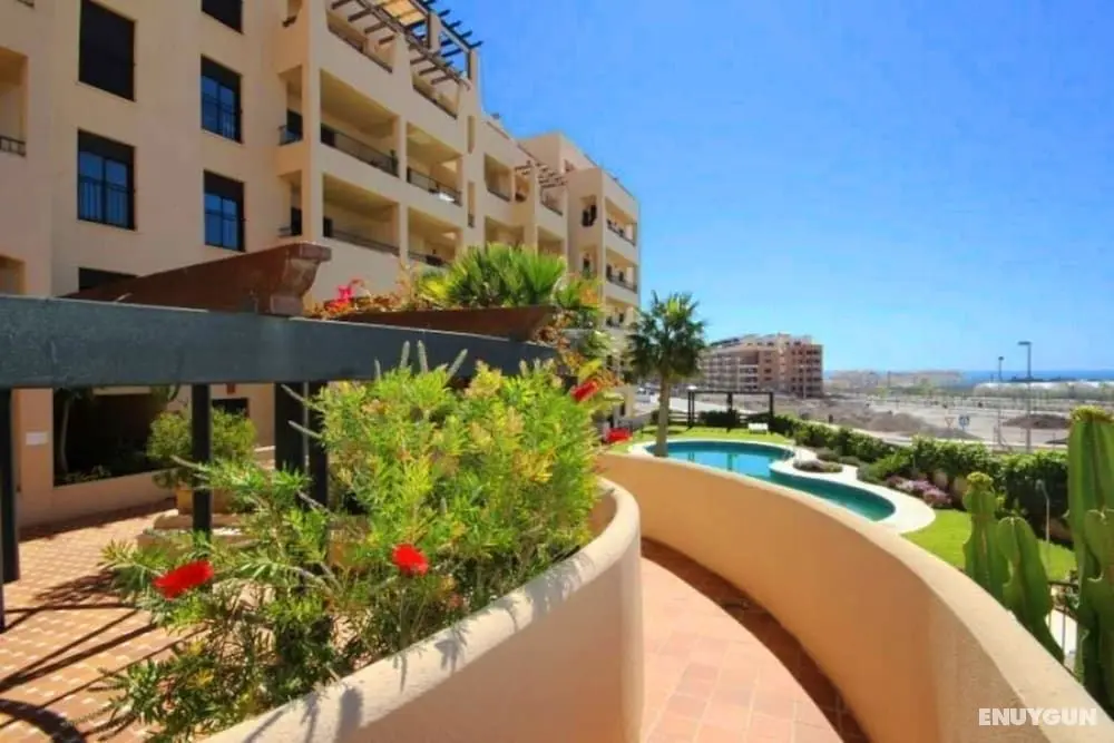 Albardi 3ºA - Magnífico apartamento en Aguadulce - Havuz