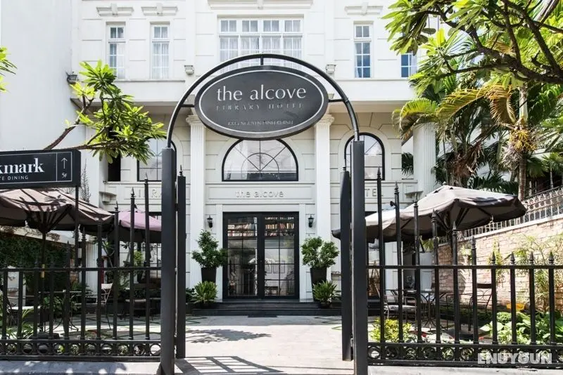 The Alcove Library - Genel