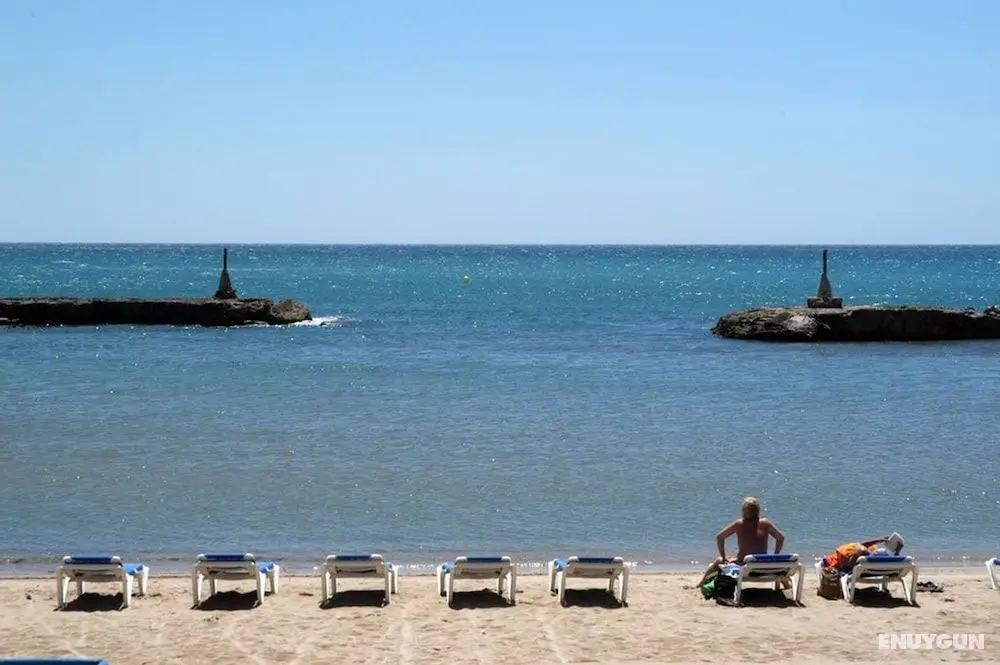 Alenti Sitges Hotel & Restaurant - Plaj